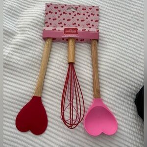 Heart spatula set
